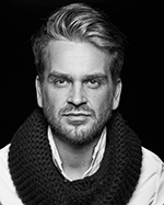 «Виниловое» выпрямление: укладка Oribe для Alexander Arutyunov